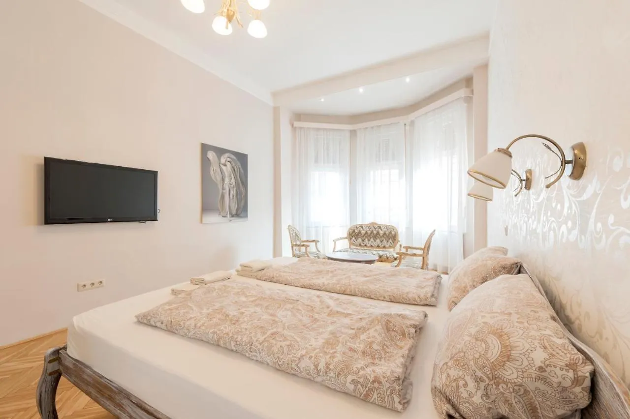 Standard Apartment By Hi5-Classic Home Jewish Dstr Budapest 0*,